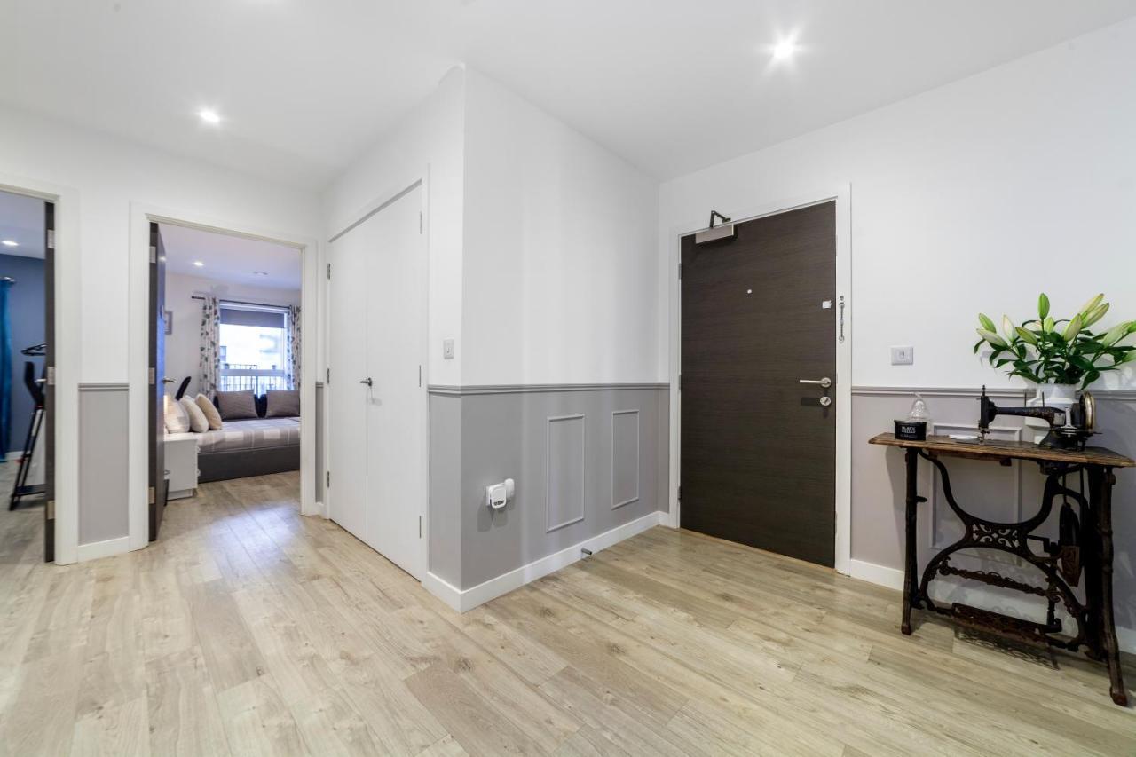 Private Double Bd With Optional Balcony, 15 Mins To London Cc Apartamento Exterior foto